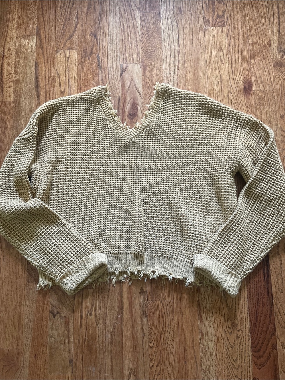 moon & madison Frayed V-Neck Cropped Knit Sweater in Beige